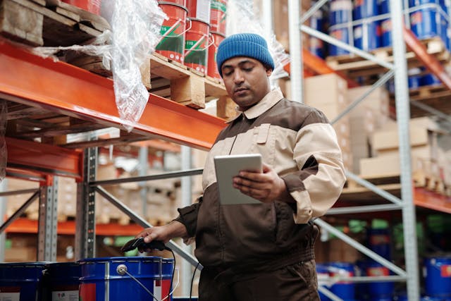 Entreprises de déstockage des racks et rayonnages d'occasion en France